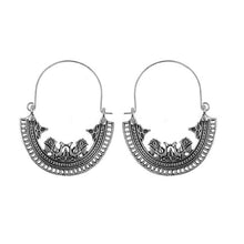 Load image into Gallery viewer, Her majesties chandelier Earrings

