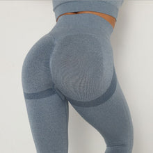 Load image into Gallery viewer, Nice round buns
